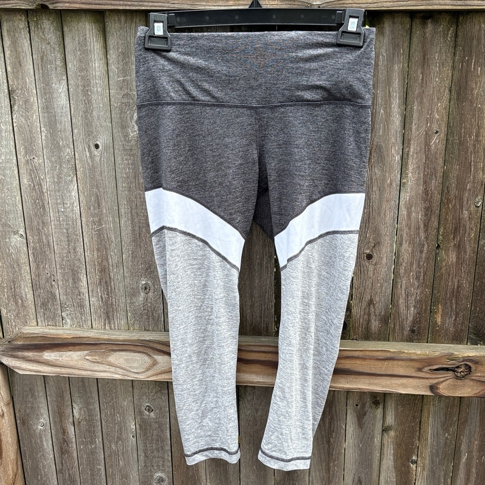 Yogalicious medium yoga pants.